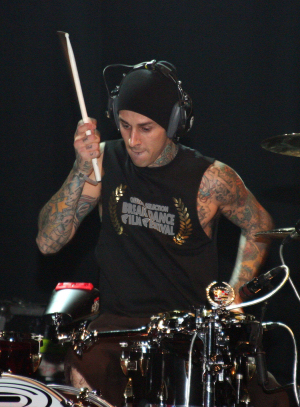 travis_barker300.jpg
